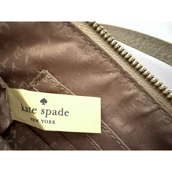 Kate Spade New York Pebbled Leather Chester Street Tinie Wristlet Cement & Cream - Picture 5 of 6